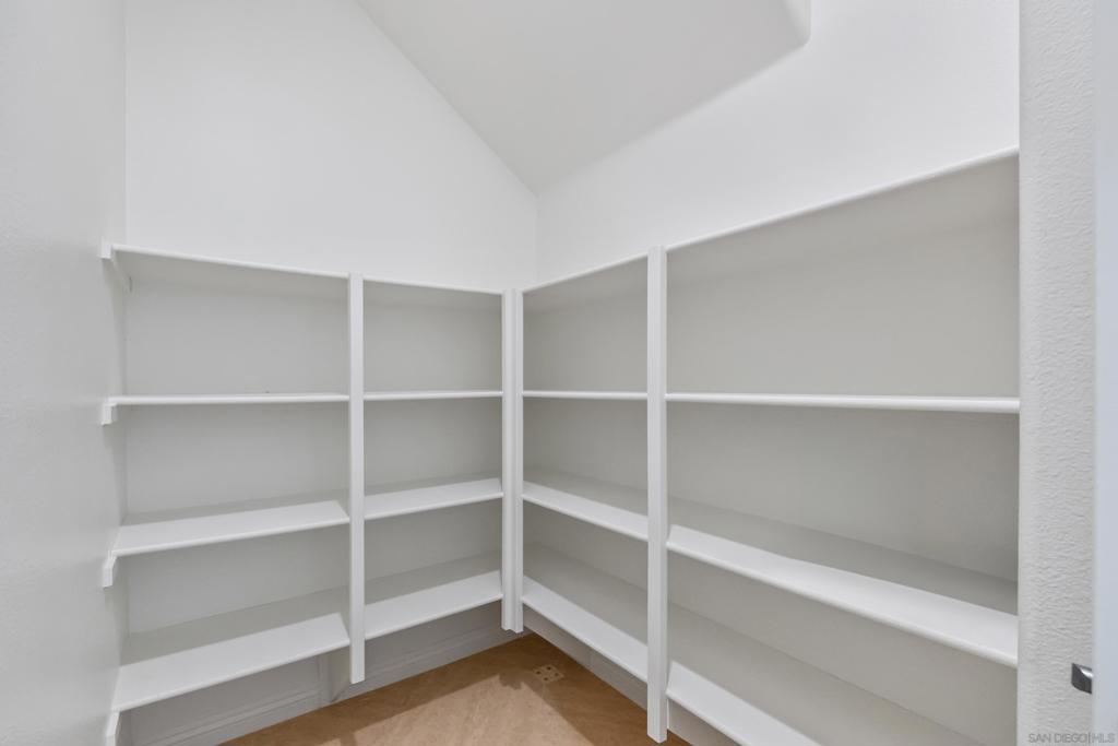 MLS #250033938SD img 17