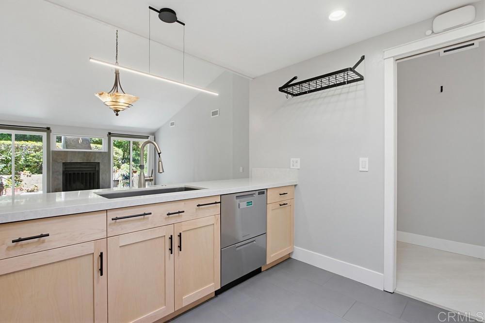 2201 Plaza De Las - photo 7