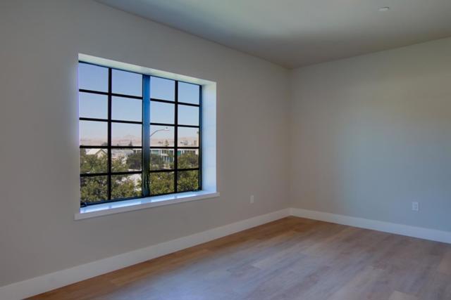 400 San Benito Street, Hollister CA: https://media.crmls.org/mediaz/cb71caef-6a26-48f4-97e0-4b7fa5b3db1e.jpg