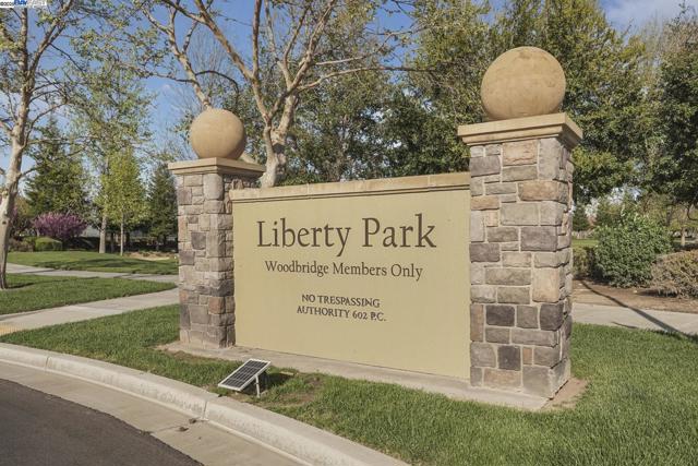 2961 Clear Point Way, Manteca CA: https://media.crmls.org/mediaz/cb7282ab-6b3a-4778-baa9-d5d795822e5b.jpg
