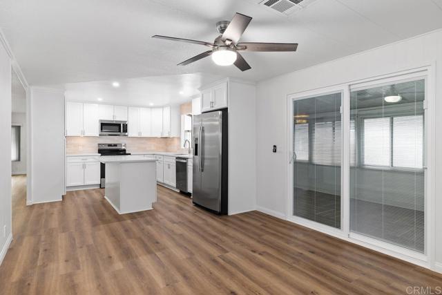 Detail Gallery Image 17 of 44 For 7467 Mission Gorge Rd Spc 10,  Santee,  CA 92071 - 2 Beds | 2 Baths