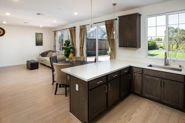 7021 Vintner Court, Gilroy CA: https://media.crmls.org/mediaz/cb7301e1-e656-4f02-8326-77d60d83fec8.jpg