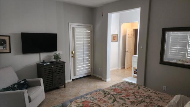 1002 Alta Cresta, Palm Springs CA: https://media.crmls.org/mediaz/cb743b21-51d9-4917-8567-f20b7f174f8a.jpg