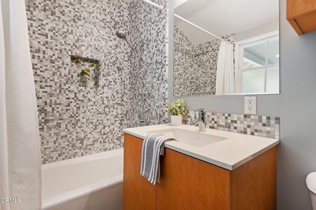 Detail Gallery Image 15 of 28 For 501 Frances St, Ventura,  CA 93003 - 2 Beds | 1 Baths