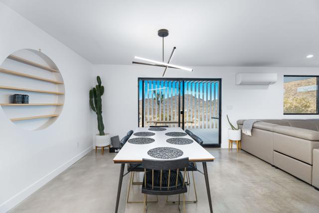 8256 Quail Springs Road, Joshua Tree CA: https://media.crmls.org/mediaz/cb753ac0-b079-4773-af61-553cb44e8883.jpg