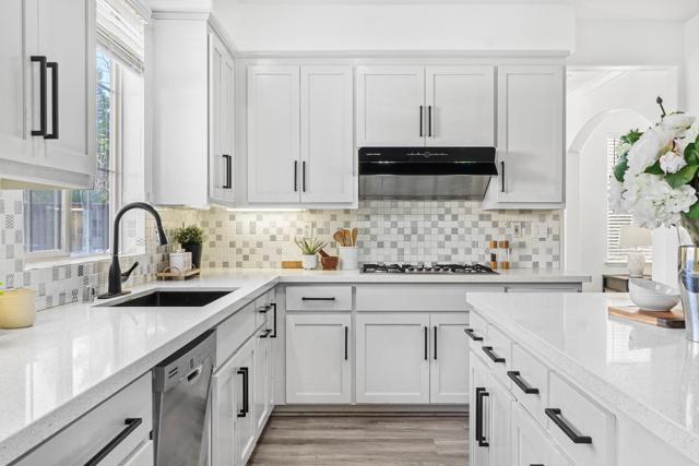 Image 20 of 46 For 37812 Appletree Court