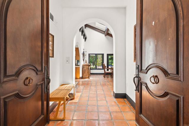Detail Gallery Image 4 of 38 For 2154 Ranch View Terrace, Encinitas,  CA 92024 - 5 Beds | 4/2 Baths