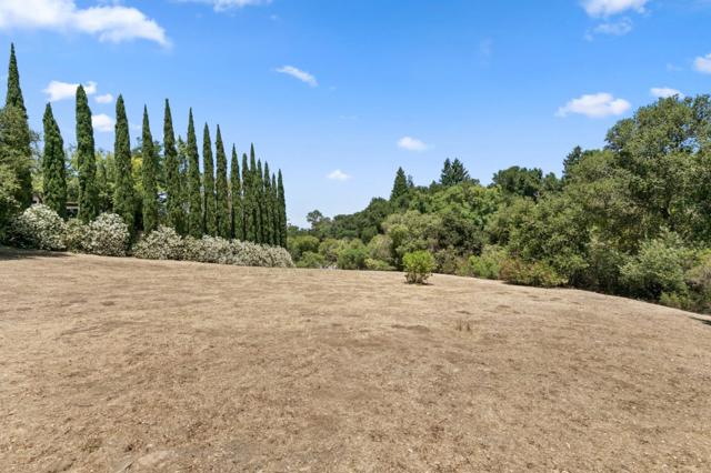 11027 Eastbrook Avenue, Los Altos CA: https://media.crmls.org/mediaz/cb764873-4ecf-497f-930e-1a357a6b6f01.jpg