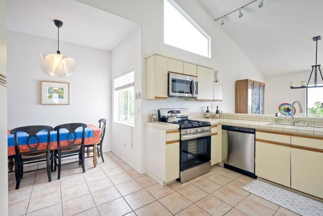 Detail Gallery Image 18 of 51 For 289 Hygeia Ct, Encinitas,  CA 92024 - 3 Beds | 2 Baths