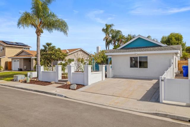 Detail Gallery Image 3 of 65 For 11153 Acaso Way, –,  CA 92126 - 4 Beds | 3 Baths