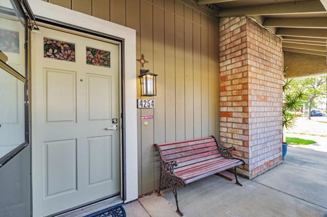 4254 Erie Court, Santa Clara CA: https://media.crmls.org/mediaz/cb77bd3c-aa80-4940-a284-01e308c070e7.jpg