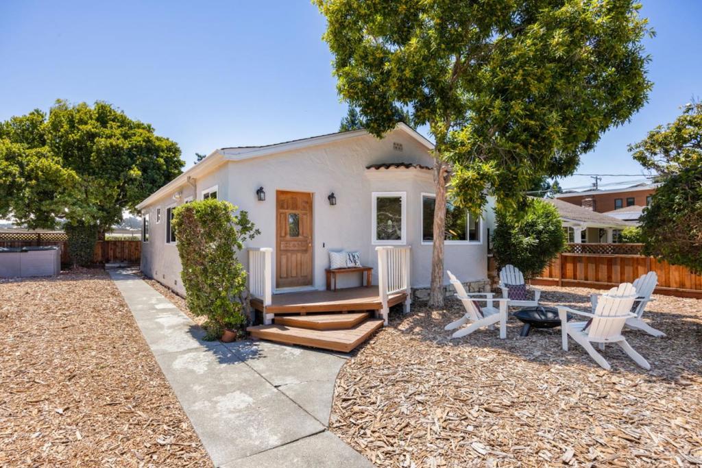 3820 Fair Oaks Avenue
