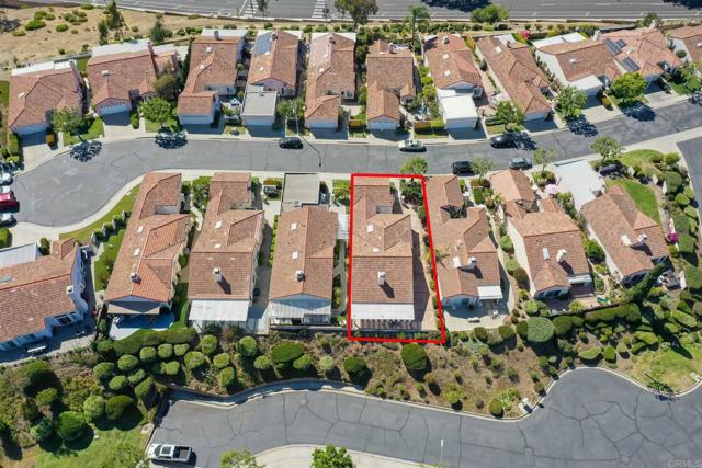 1523 Camino Linda Drive, San Marcos CA: https://media.crmls.org/mediaz/cb78be08-dffe-48c9-9aec-ce621919d5e0.jpg