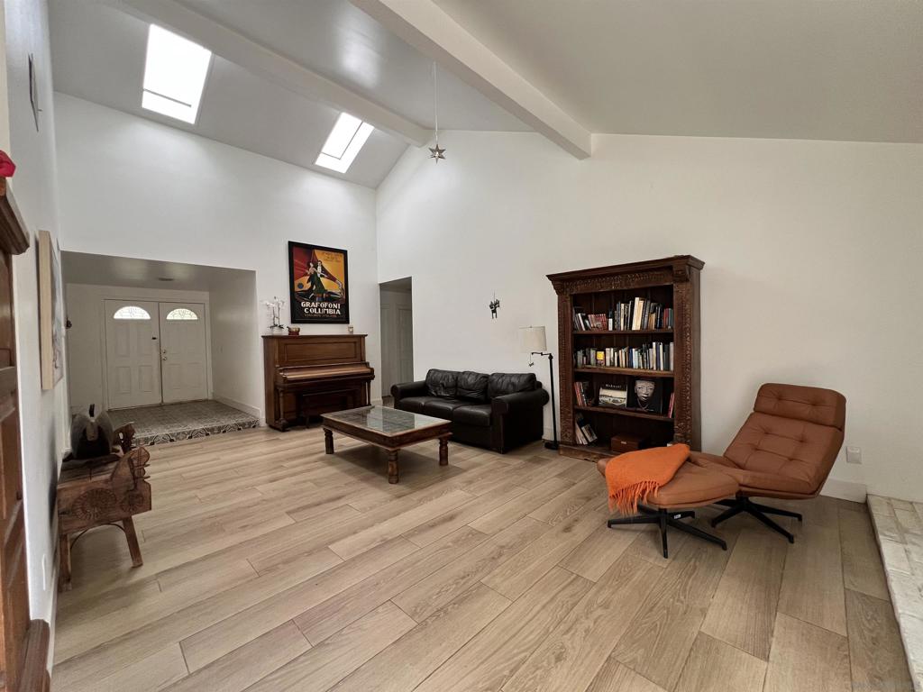 10184 Aviary Dr - photo 6