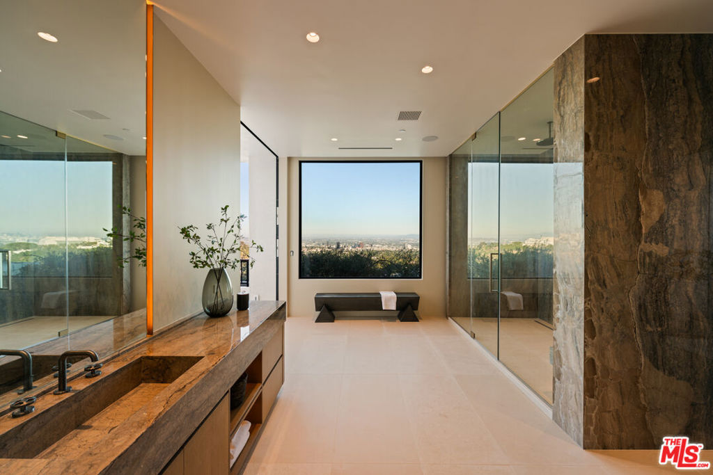 MLS #25570957 img 28