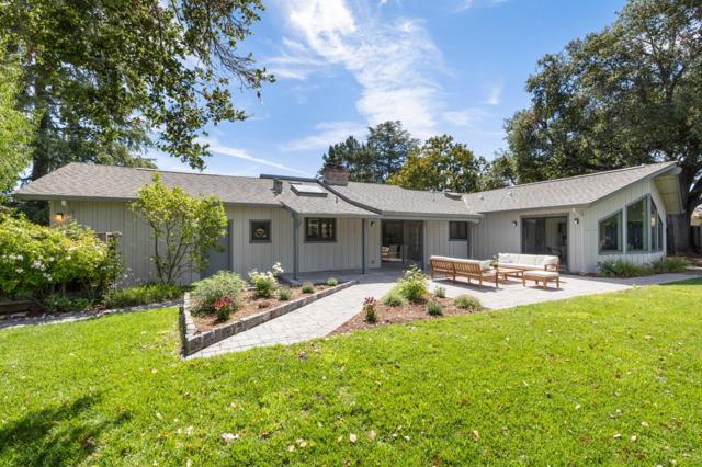 390 Cherry Avenue, Los Altos CA: https://media.crmls.org/mediaz/cb79df64-67a0-44b6-9e77-c558b43cc31f.jpg