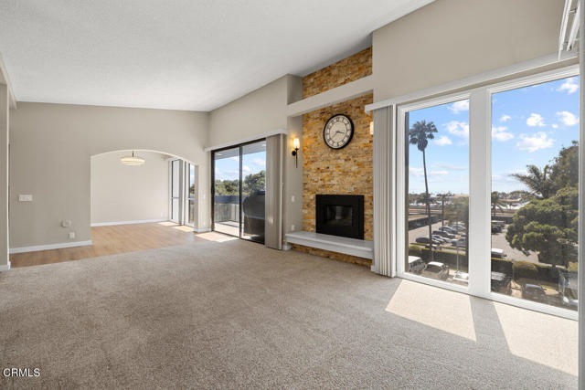 350 Paseo De Playa, Ventura CA: https://media.crmls.org/mediaz/cb7a1a89-e31d-48a5-ba60-46736a03f71f.jpg