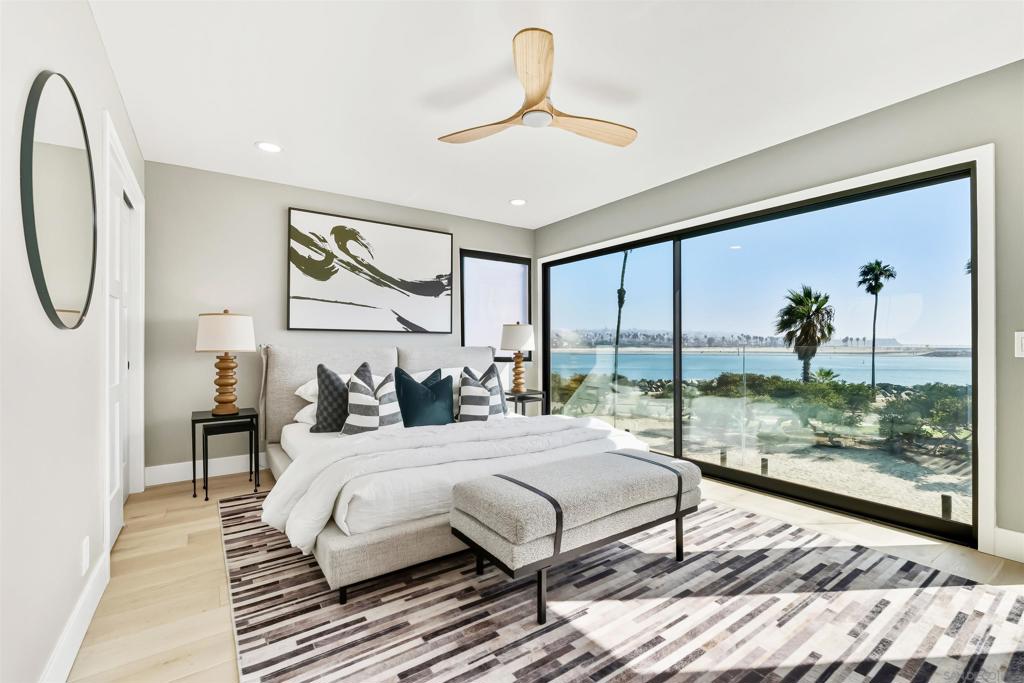 2623 Ocean Front Walk