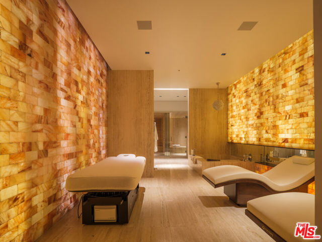 1305 Collingwood Place, Los Angeles CA: https://media.crmls.org/mediaz/cb7a6241-7c07-4577-af86-c9348d739615.jpg