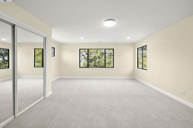 Image 34 of 52 For 783 Solana Dr