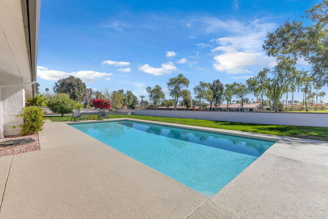 78755 St Thomas Drive, Bermuda Dunes CA: https://media.crmls.org/mediaz/cb7badda-8d69-497f-b7ef-3dd38f53d493.jpg