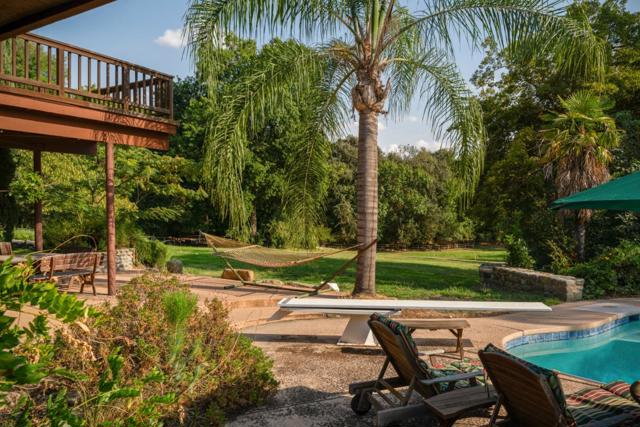 7555 Merced Falls Road, Snelling CA: https://media.crmls.org/mediaz/cb7bba1c-3de6-407f-9274-5753eebd5afe.jpg