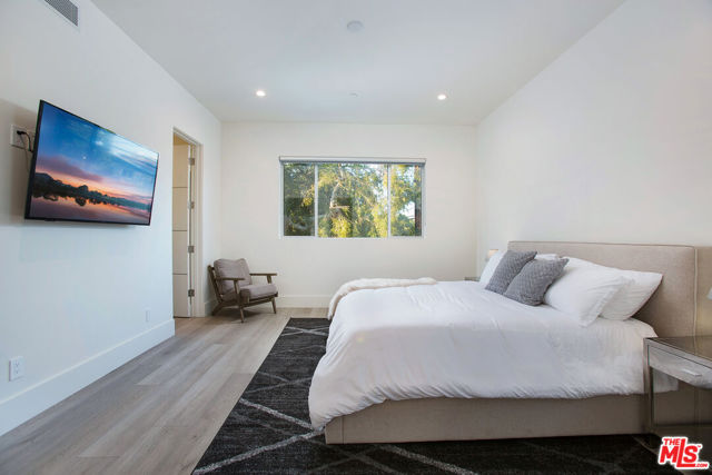 6066 Saturn Street, Los Angeles CA: https://media.crmls.org/mediaz/cb7bdeab-aaea-460e-8591-9c473e7eb4d0.jpg