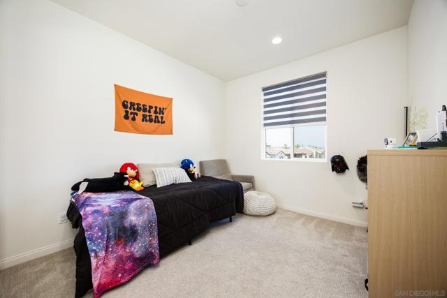 210 Liberty Way, Oceanside CA: https://media.crmls.org/mediaz/cb7c0445-dc6e-4ed0-9eb0-d6d2211cdc5d.jpg