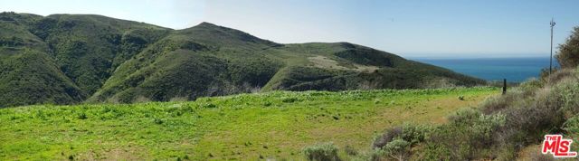 123 Cotharin Road, Malibu CA: https://media.crmls.org/mediaz/cb7cae26-d916-4850-9f79-50ade59b0a41.jpg