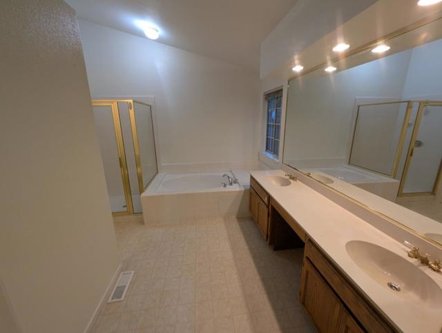 108 Tuxedo Court, Petaluma CA: https://media.crmls.org/mediaz/cb7cb000-fbb0-48b5-843e-9eaa68e6b9fd.jpg