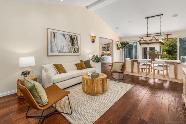 7940 La Jolla Shores Dr, La Jolla CA: https://media.crmls.org/mediaz/cb7e26d9-0eff-421c-9112-628c50b63a9c.jpg