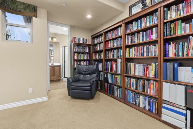 7787 Britt Pl, Santee CA: https://media.crmls.org/mediaz/cb7fc9f4-e415-4481-ab5d-b80f2c59a1b2.jpg