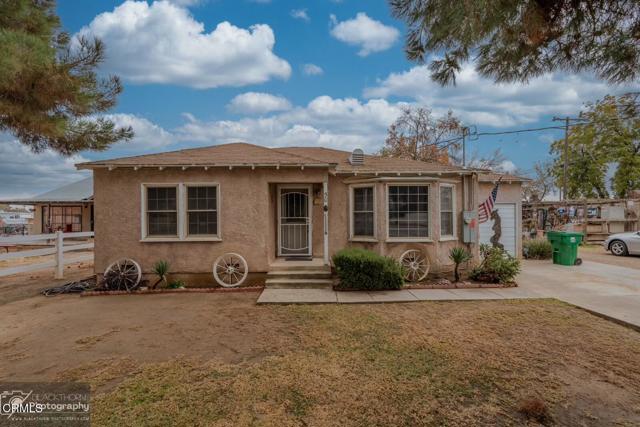 Detail Gallery Image 1 of 19 For 50 Sterling Rd, Bakersfield,  CA 93307 - 2 Beds | 2 Baths