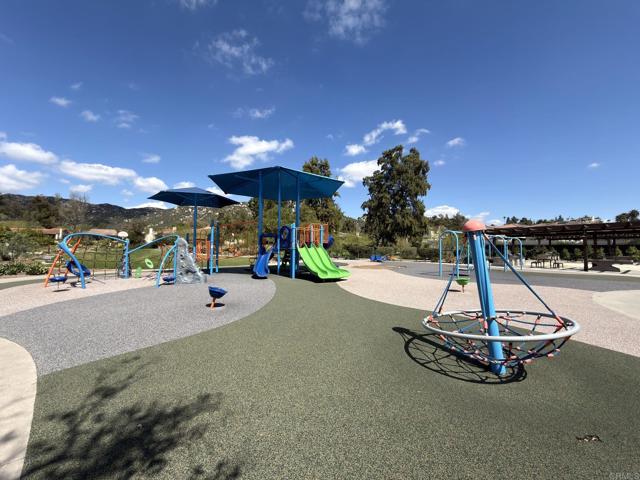 Detail Gallery Image 34 of 37 For 1731 Michael Glen, Escondido,  CA 92026 - 3 Beds | 2 Baths