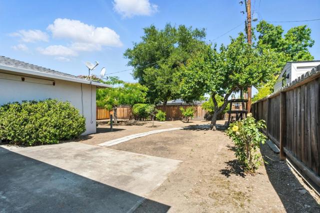 3440 New Jersey Avenue, San Jose CA: https://media.crmls.org/mediaz/cb81eed5-abe1-4cde-871b-d9fbb72f8273.jpg