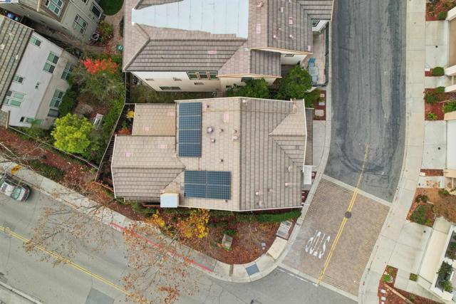 3364 Chartwell St, San Ramon CA: https://media.crmls.org/mediaz/cb8262f1-49d4-4fc2-875a-2cd545c4cb88.jpg