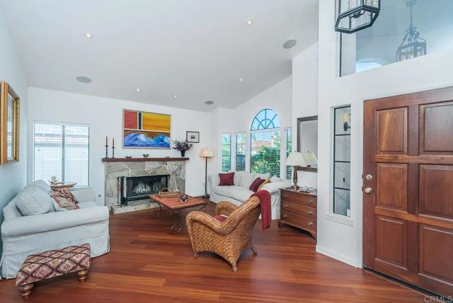 729 Poinsettia Park, Encinitas CA: https://media.crmls.org/mediaz/cb82754a-4f4d-4f2d-bc5f-2d17aa7a586e.jpg