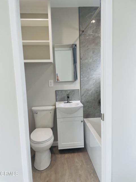 836 Fischer Street, Glendale CA: https://media.crmls.org/mediaz/cb82d68d-58ca-4fff-a7e9-b7d450c22528.jpg