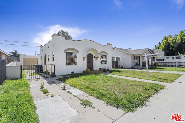 1622 W 66th Street, Los Angeles CA: https://media.crmls.org/mediaz/cb831231-2e9c-4059-a5f1-622875e18113.jpg