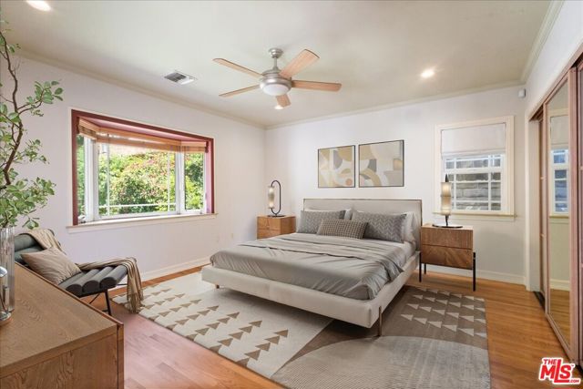4385 Camellia Avenue, Studio City CA: https://media.crmls.org/mediaz/cb832db6-a5b8-4b7b-9ed4-1273db3c90c8.jpg