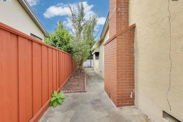 Image 35 of 37 For 15535 Sedgeman St