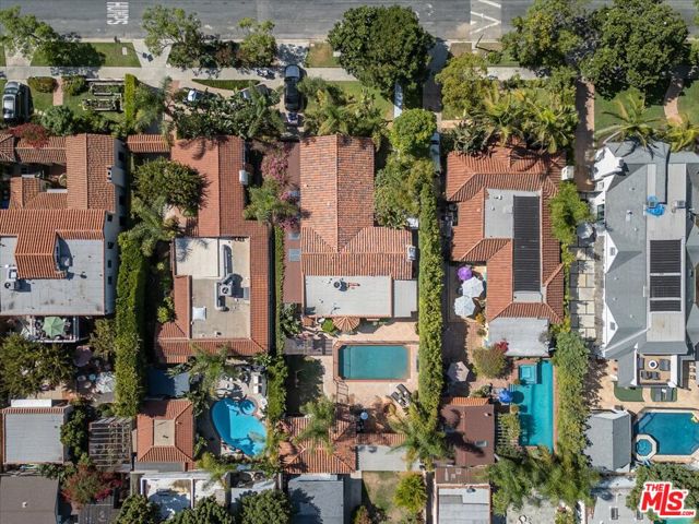 6119 Del Valle Drive, Los Angeles CA: https://media.crmls.org/mediaz/cb834bc8-3d4b-4445-a9ec-aea70536ae9e.jpg
