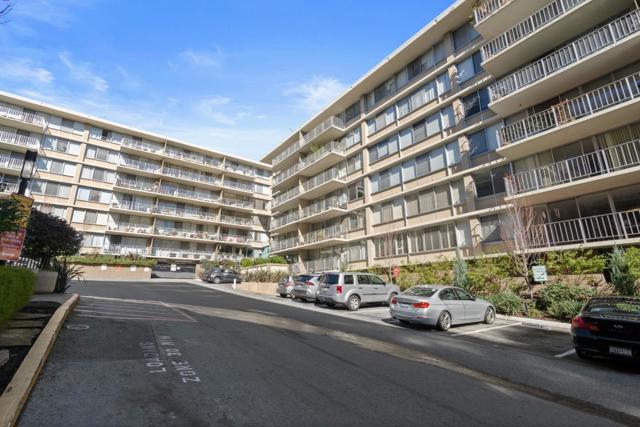 300 Davey Glen Road, Belmont CA: https://media.crmls.org/mediaz/cb843261-42a8-4940-a118-41264dd7cf39.jpg