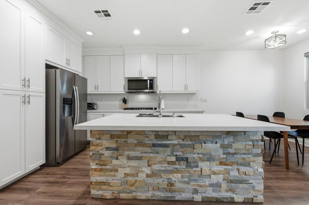 2464 Solara Lane - photo 4