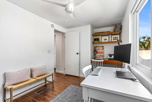 2034 Marni Court, Palm Springs CA: https://media.crmls.org/mediaz/cb84bbb6-c5d6-4994-a707-dd80676ca5a1.jpg