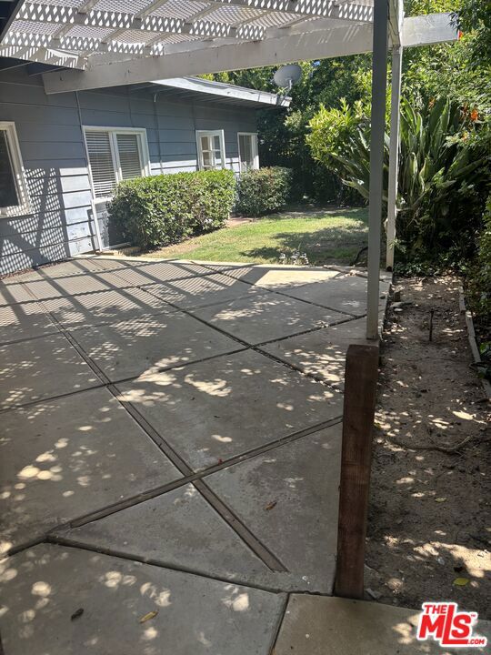Drew Fenton | 645 Walther Way Los Angeles CA | MLS: 7263625