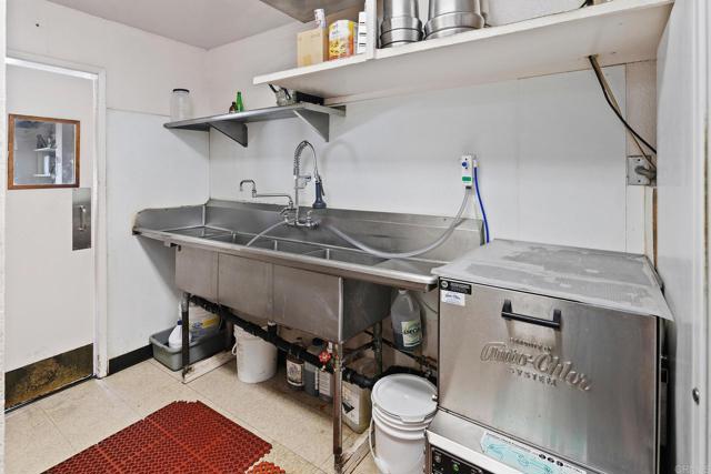 2548 Main Street, Ramona CA: https://media.crmls.org/mediaz/cb853bf0-b78d-4562-8dc4-f48bf2e1d721.jpg