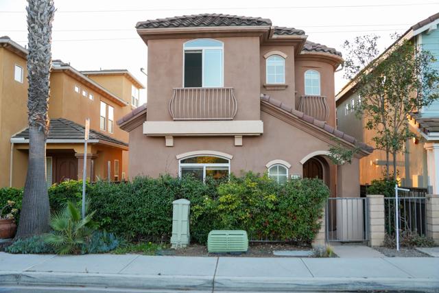 Detail Gallery Image 1 of 44 For 417 N Cedros Ave, Solana Beach,  CA 92075 - 4 Beds | 4 Baths