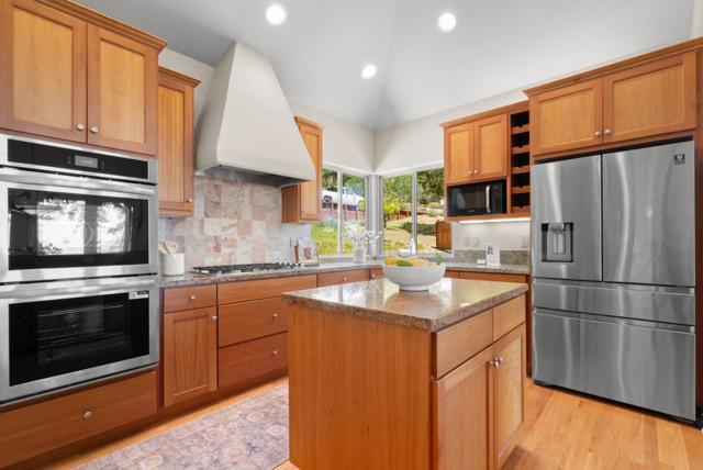 125 Orchard Heights Lane, Corralitos CA: https://media.crmls.org/mediaz/cb86b827-35fd-4c78-b99a-e09a61250eed.jpg