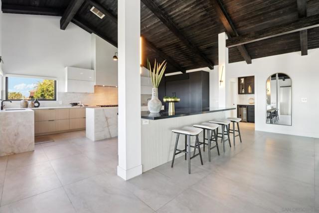 7117 Obelisco Cir, Carlsbad CA: https://media.crmls.org/mediaz/cb87ca17-022b-40ec-9353-9ec279e6b3cf.jpg